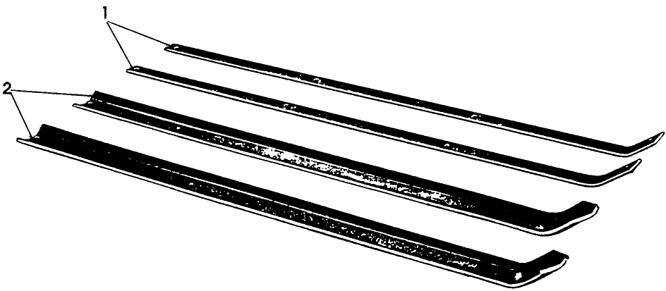 010 SKID SHOES, GROUP 4-1 - 22-118
